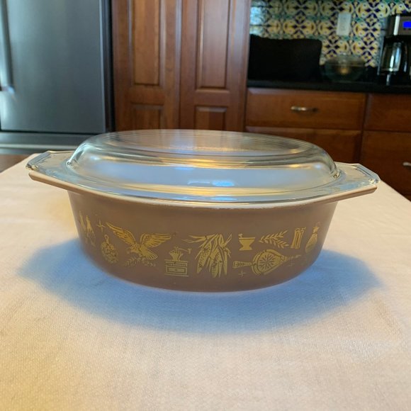 Pyrex Vintage 1960s Early American #043 Dish w Lid - Picture 3 of 16